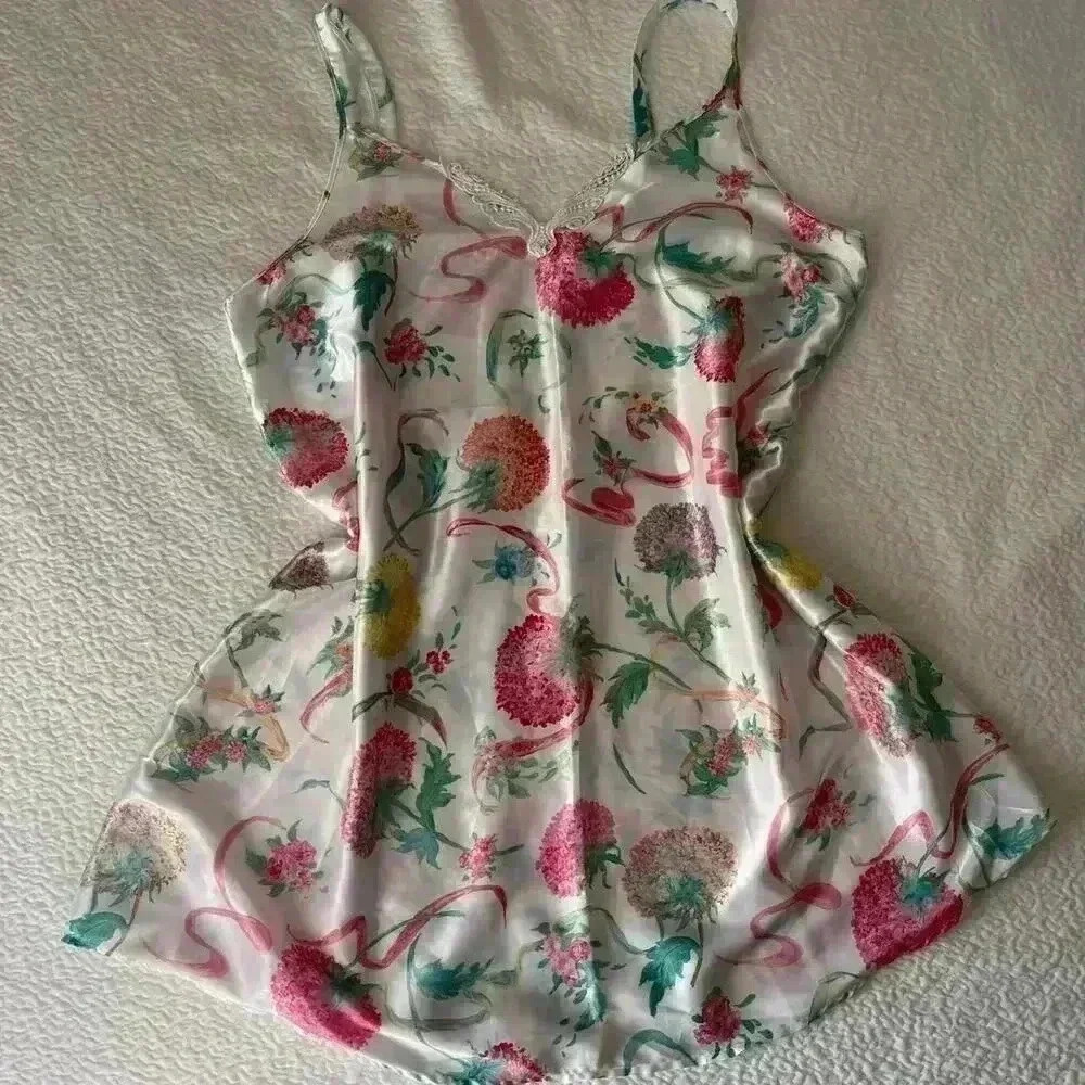 Vintage pink floral chemise women’s‎ XL lace appliqué satin dainty delicate